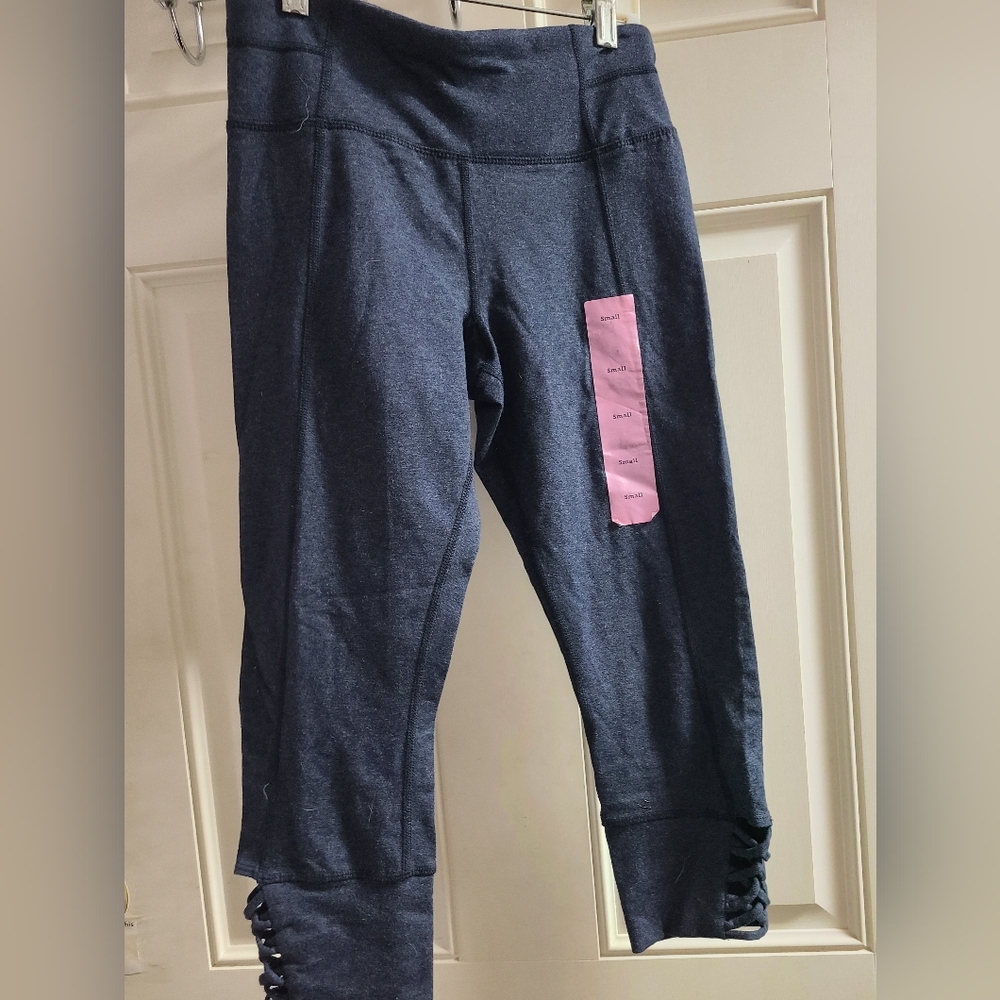 Calvin Klein performance capri leggings